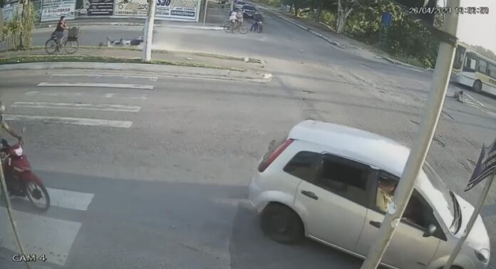 EA76729B-5D2E-449F-A6DE-A17FE5639A12