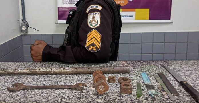 DCB27CE9-8505-4976-868F-61673FD80565