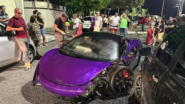 Homem bate McLaren avaliada em quase R$ 4 milhões em Maceió