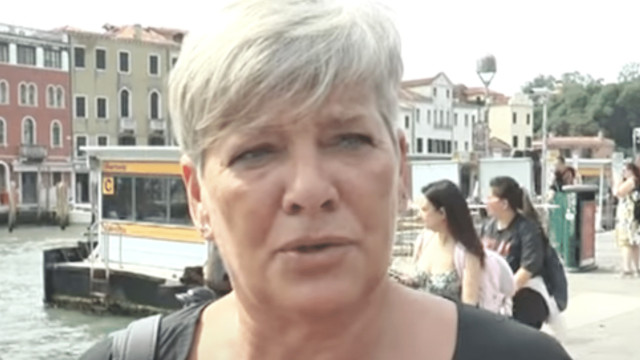 Italiana por trás do meme 'Attenzione, pickpocket' é roubada pelos batedores de carteira