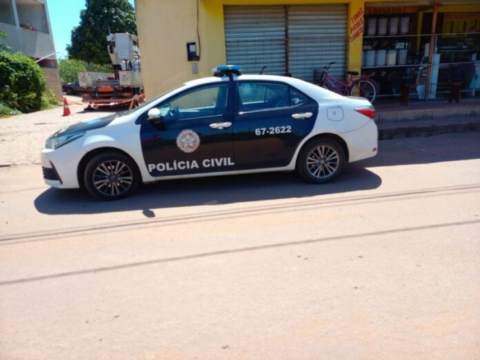 FDC2EC90-7E33-40CB-B776-74028F707E7D