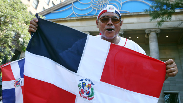 República Dominicana diz que vai fechar fronteira com Haiti e escala crise regional
