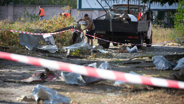 Base na Crimeia é bombardeada, e região é alvo de ciberataque, diz Rússia