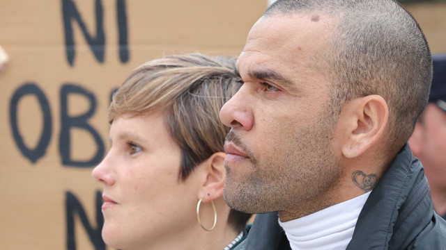 Dani Alves é condenado a pagar R$ 80 mil a músicos por disputa de autoria