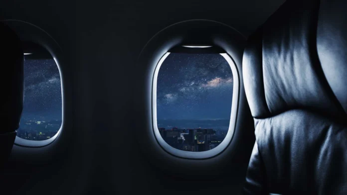 Casal viaja ao lado de corpo de mulher que morreu durante voo