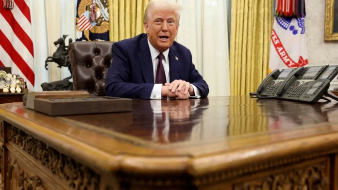 Trump culpa Ucrânia por guerra com Rússia: "Não deviam ter começado"