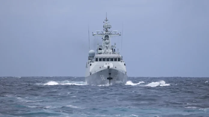 Pequim realiza patrulha no mar da China para "advertir" Filipinas