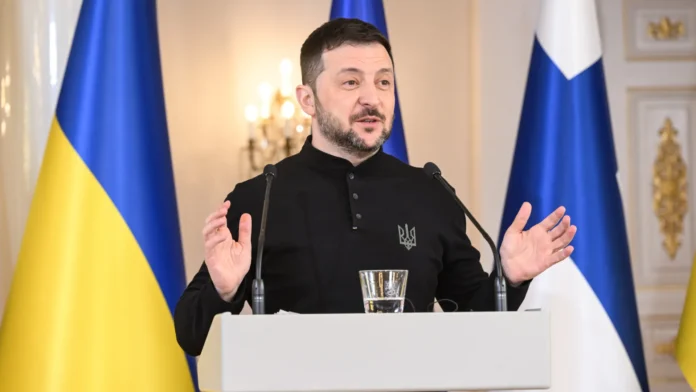 Zelensky pede mais "pressão" sobre a Rússia após novos ataques mortíferos