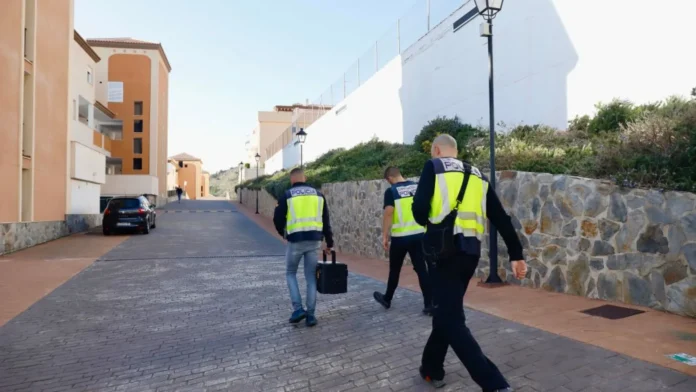 Grupo de sete jovens agridem padre na Espanha após repreensão