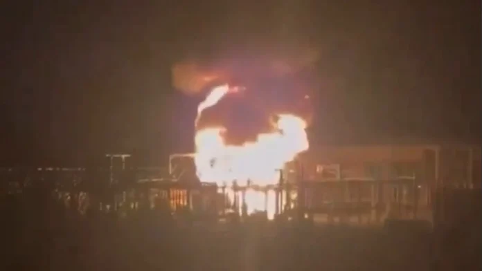 Incêndio causa blecaute e fecha o aeroporto de Heathrow em Londres; veja