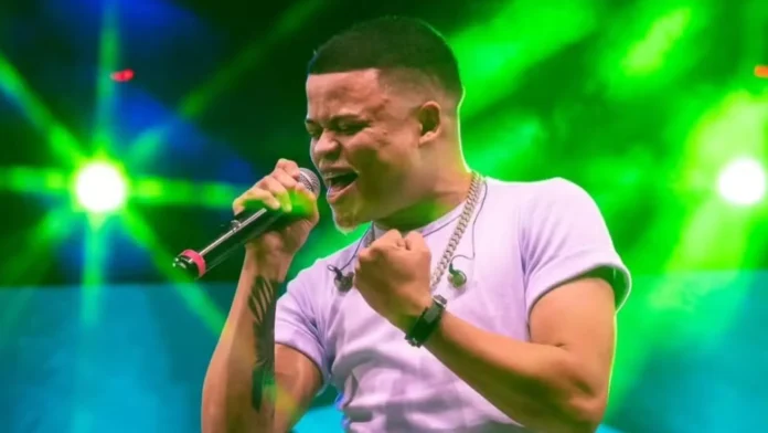 Rafa Diniz, cantor de 22 anos, morre afogado no Rio São Francisco