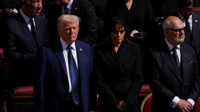 Trump reuniu-se com Zelensky antes do funeral do Papa: "Muito produtiva"