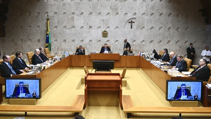 STF retoma julgamento sobre responsabilização das redes sociais