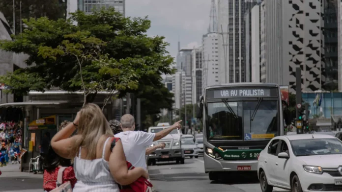 Frio e baixa qualidade do ar: veja como fica o tempo em SP
