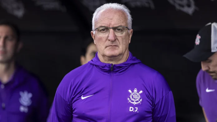 Dorival afasta fantasma de demissão e ameniza crise política no Corinthians