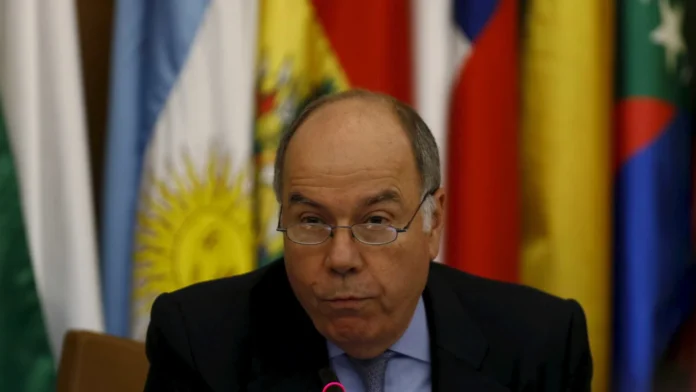 “Não podemos admitir intervenções externas", defende Mauro Vieira