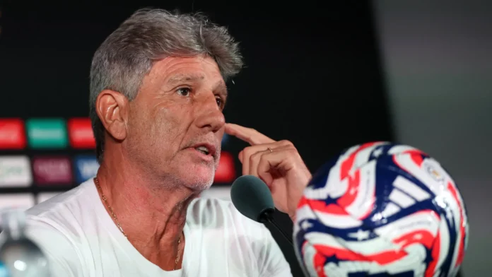Renato Gaúcho se despede do Flu e critica 'gênios que destroem o futebol'