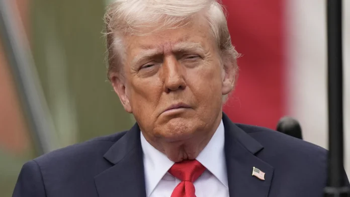 Trump diz que mulheres grávidas não devem tomar paracetamol devido ao risco de autismo
