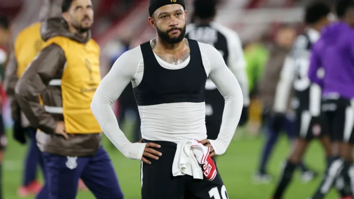 Memphis Depay rebate rumores no Corinthians e acusa imprensa de mentir