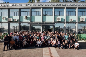 Dia do Servidor Público é celebrado com café da tarde no pátio da Prefeitura
