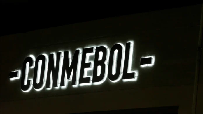 Racing 'não liga' para multa e aposta em pirotecnia mesmo após sanções