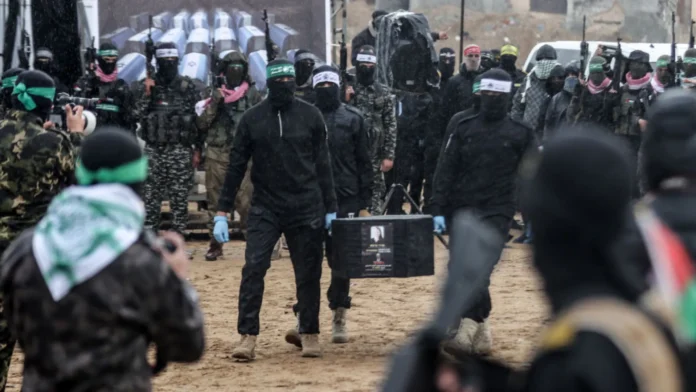 Hamas afirma que entregará mais dois corpos de reféns nesta quinta