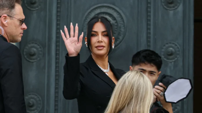 Kim Kardashian diz não acreditar que o homem pisou na Lua em 1969