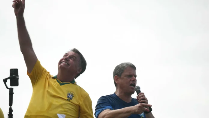 Indefinições de Bolsonaro e Tarcísio afetam chapas da direita ao Senado