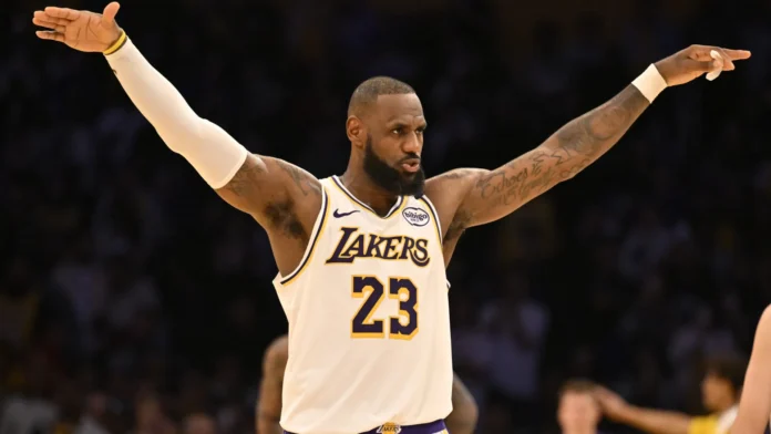 LeBron James estreia e é primeiro da história da NBA a jogar 23 temporadas