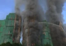 Mortes em Hong Kong vão a 83 após incêndio; bombeiros não sabem paradeiro de 50 pessoas