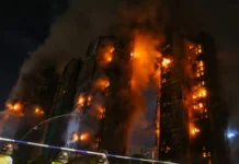 Corpos são achados em telhados, e número de mortos em incêndio em Hong Kong sobe para 146