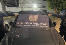 Dupla é presa em flagrante após tentar comprar loja de armas em Campos