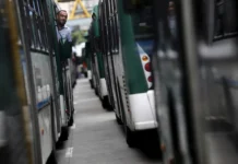 Nunes diz que poderá rescindir contrato com empresas de ônibus