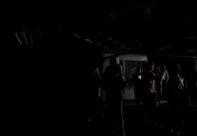 Ucrânia corta até luz de poste para poupar energia derrubada pela Rússia