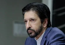 Nunes sanciona projeto que regulamenta motos por aplicativo na cidade de SP