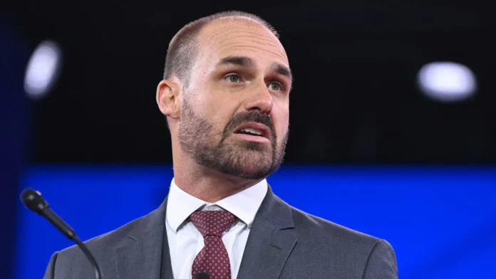 Eduardo lamenta suspensão de sanção contra Moraes e fala em oportunidade perdida