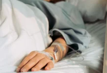 Sete pessoas são internadas com suspeita de intoxicação por metanol na BA