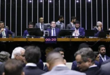 Plenário da Câmara deve votar PEC da Segurança Pública na terça-feira