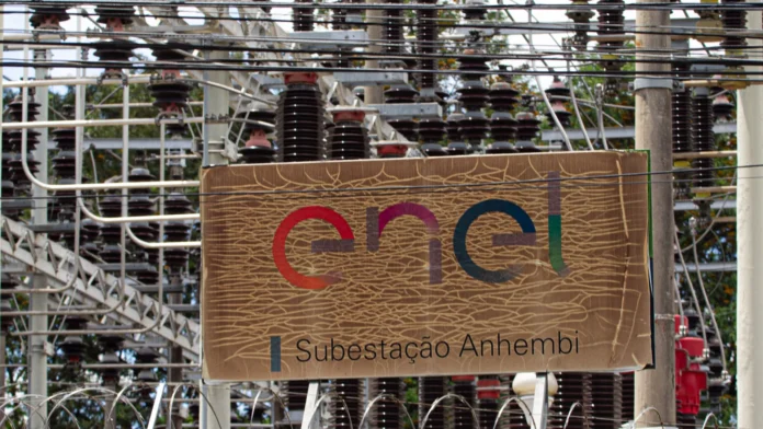 Governos vão acionar agência para romper contrato com Enel