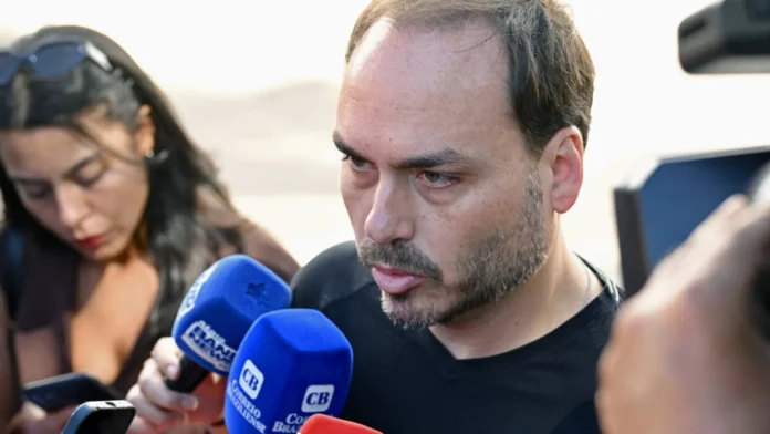 Moraes autoriza visita de filhos de Bolsonaro enquanto ele estiver internado