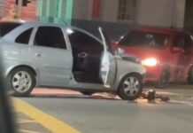 Batida entre dois carros é registrada no Centro de Campos