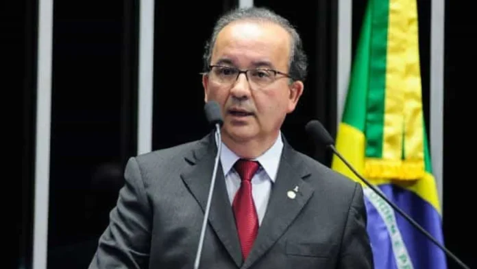 Gilmar Mendes dá 48 horas para SC explicar lei que proíbe cotas raciais em universidades