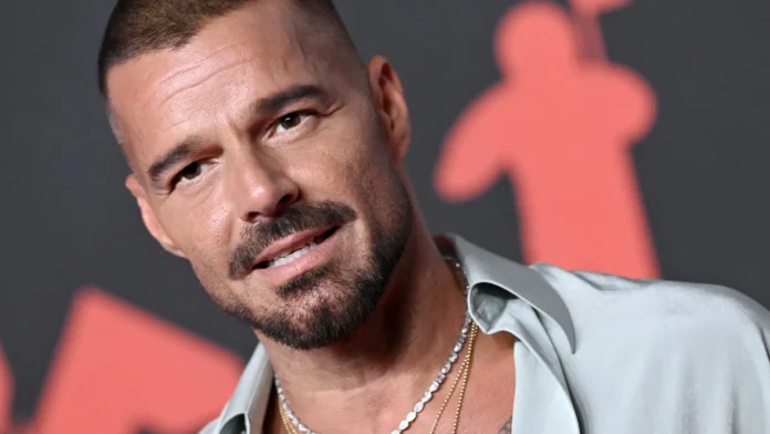 Ricky Martin vende apartamento em Nova York após oito anos com desconto de R$ 12 milhões