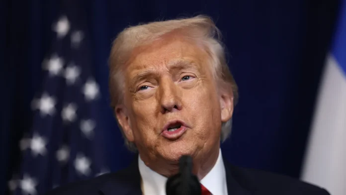 Governo Trump diz ter revogado mais de 100 mil vistos em 2025