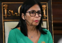 Chega de ordens dos EUA, diz líder interina da Venezuela