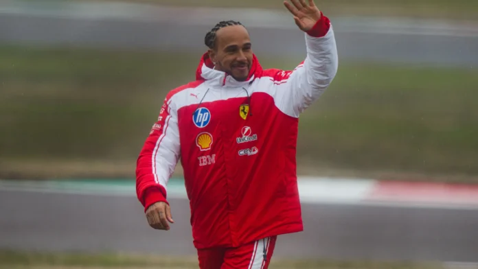 Hamilton prevê recomeço na Ferrari após temporada desastrosa: 'Reacende a chama'