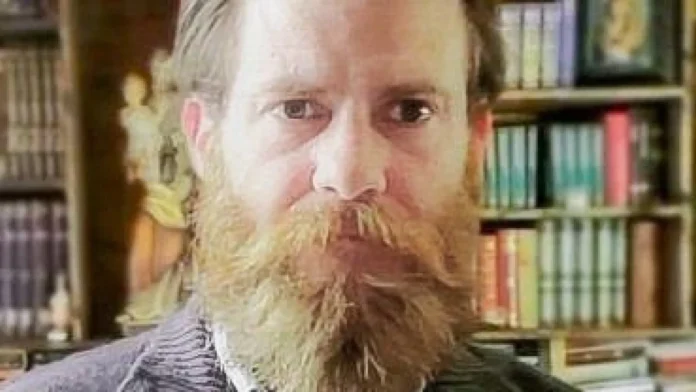 Ex-astro mirim de 'Os Batutinhas' escolhe vida simples em voto de pobreza