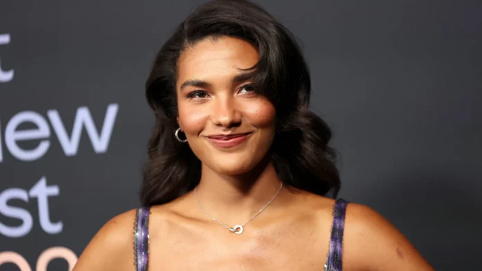 Quem é Olivia Dean, favorita ao Grammy de revelação e apelidada de 'nova Adele'