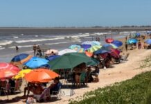 Praias lotadas marcam o sábado de Carnaval em São Francisco