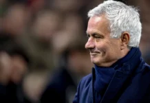 À frente do Benfica, José Mourinho volta aos holofotes na Europa